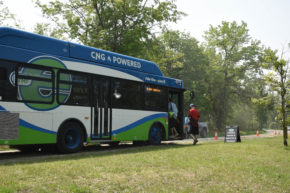 Shuttle bus17 js